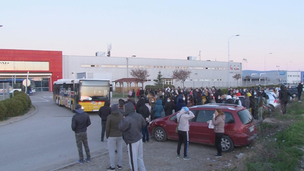 Јура запосленима плаћа 500 динара ЗА РИЗИК, али одбија да прекине са радом после ширења короне међу радницима  